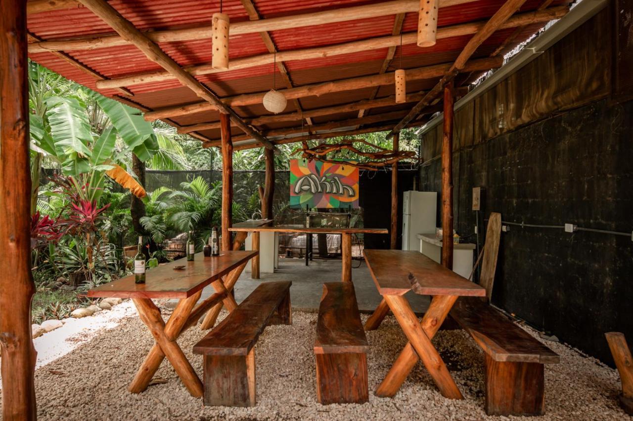 Akih Pods Hostel Playa Santa Teresa  Экстерьер фото