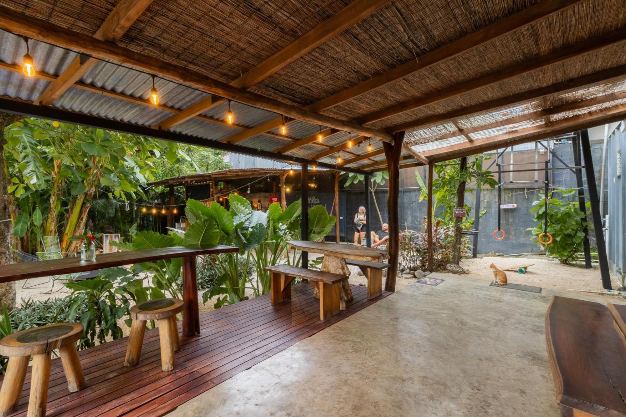 Akih Pods Hostel Playa Santa Teresa  Экстерьер фото
